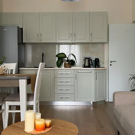 Pastel * Τίρανα